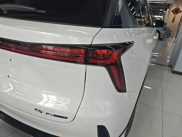 Changan CS75 Plus — Фото автомобиля 7