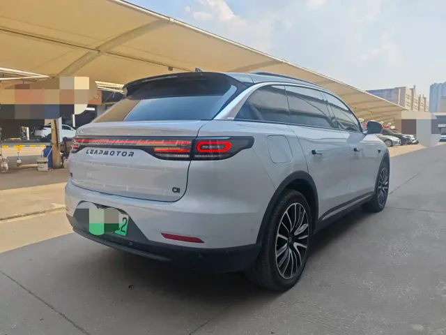 Leapmotor C11 — Фото автомобиля 7