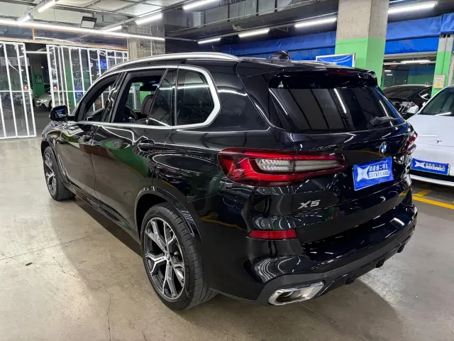 BMW X5 — Фото автомобиля 4