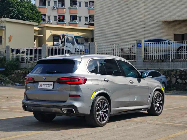 BMW X5 — Фото автомобиля 8