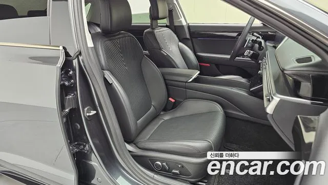 Hyundai Grandeur Grandeur (GN7) 3.5 Бензин 4WD — Фото автомобиля 11