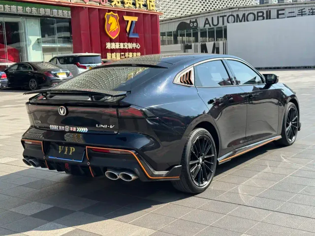 Changan UNI-V — Фото автомобиля 15