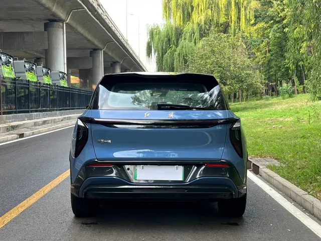Hongqi Tian Gong 08 — Фото автомобиля 4