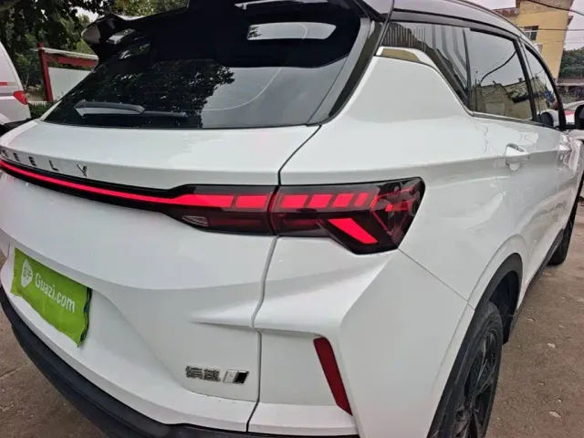Geely Binyue — Фото автомобиля 7