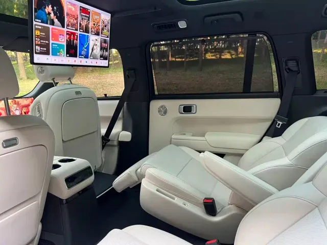 Li Auto L9 — Фото автомобиля 15