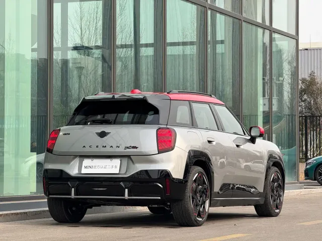 MINI Electric MINI JCW ACEMAN — Фото автомобиля 6