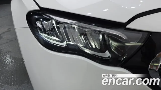 Mercedes-Benz E-Class — Фото автомобиля 19