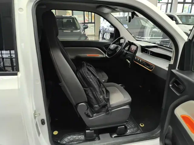 Wuling Hongguang Mini EV — Фото автомобиля 24