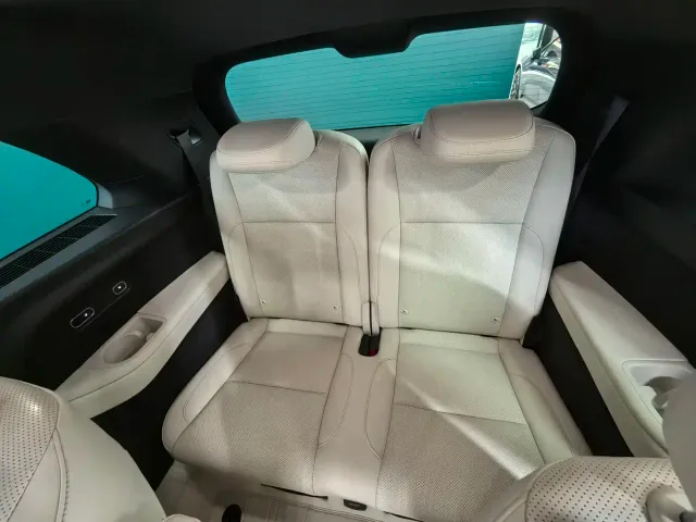 Li Auto L8 — Фото автомобиля 9