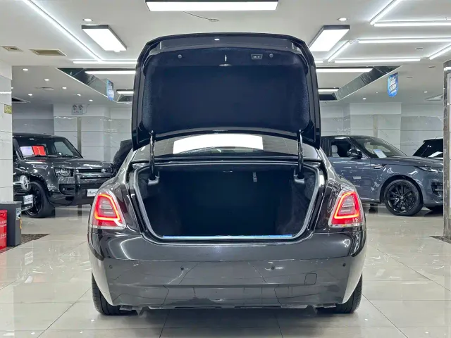 Rolls-Royce Ghost — Фото автомобиля 7