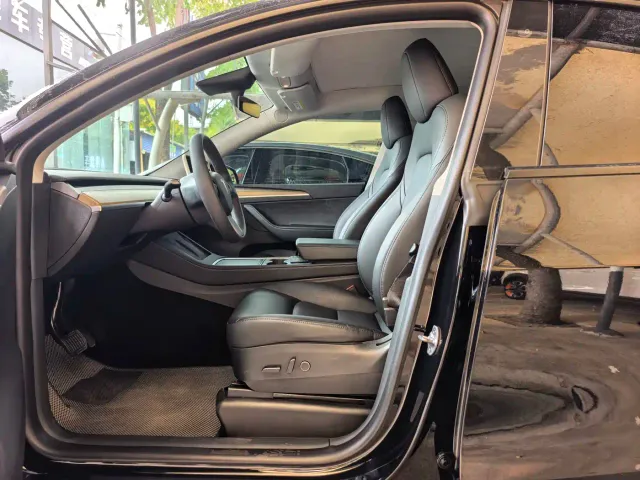 Tesla Model Y 2022 Facelift Rear-Wheel Drive Version — Фото автомобиля 5