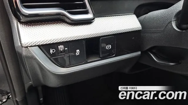 Kia Sportage Sportage 5-е поколение Бензин 1.6 турбо 2WD — Фото автомобиля 14