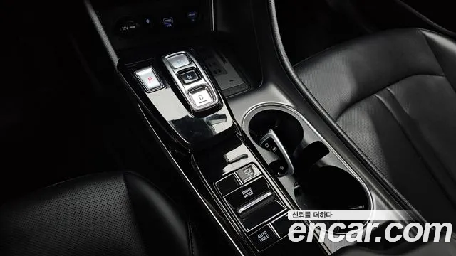 Hyundai Sonata — Фото автомобиля 12