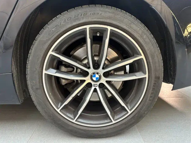BMW 5 Series — Фото автомобиля 18
