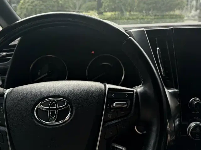 Toyota Vellfire — Фото автомобиля 5