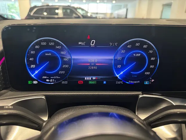 Mercedes-Benz EQB — Фото автомобиля 12