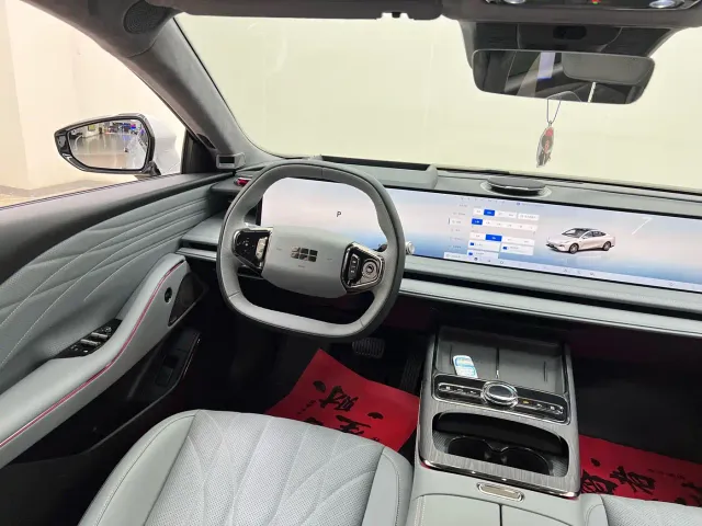 Geely Galaxy E8 — Фото автомобиля 22