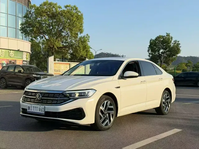 Фотография автомобиля — Volkswagen Sagitar