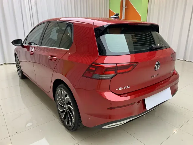 Volkswagen Golf — Фото автомобиля 6