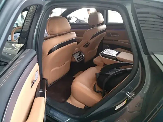 BYD Han L — Фото автомобиля 16