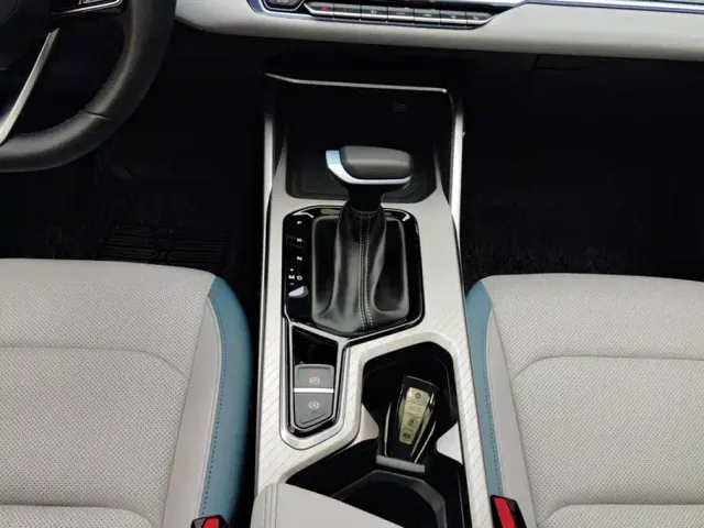 Geely Emgrand — Фото автомобиля 16