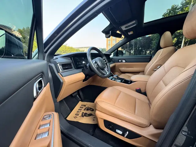 Li Auto ONE — Фото автомобиля 4