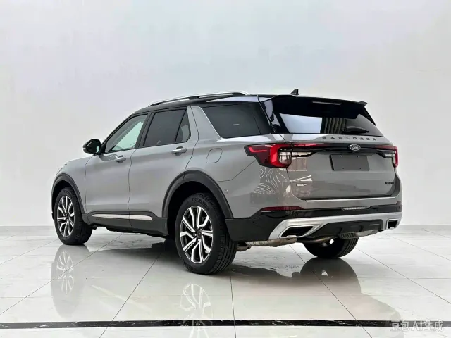 Ford Explorer — Фото автомобиля 6