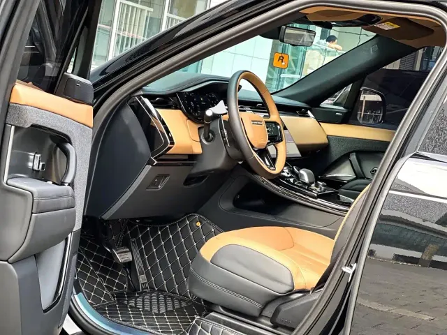 Land Rover Range Rover Sport — Фото автомобиля 3