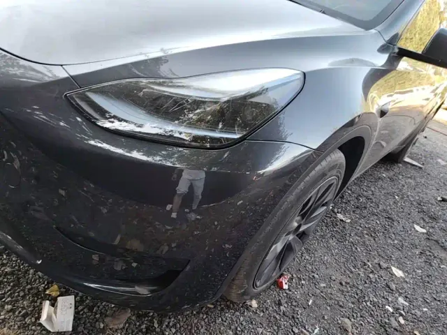 Tesla Model Y — Фото автомобиля 23