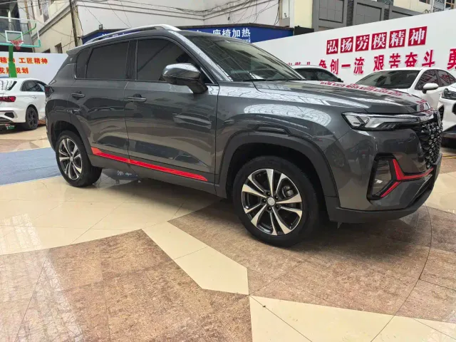 Changan CS35 Plus — Фото автомобиля 5