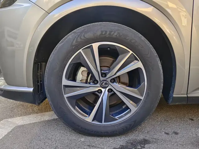 Lexus RX — Фото автомобиля 5