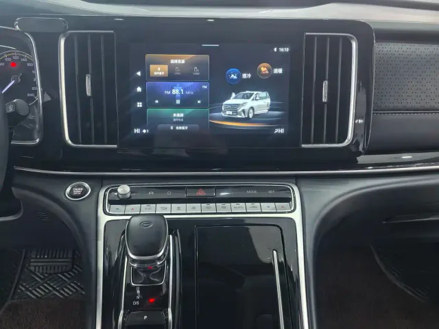 GAC Trumpchi M8 — Фото автомобиля 17