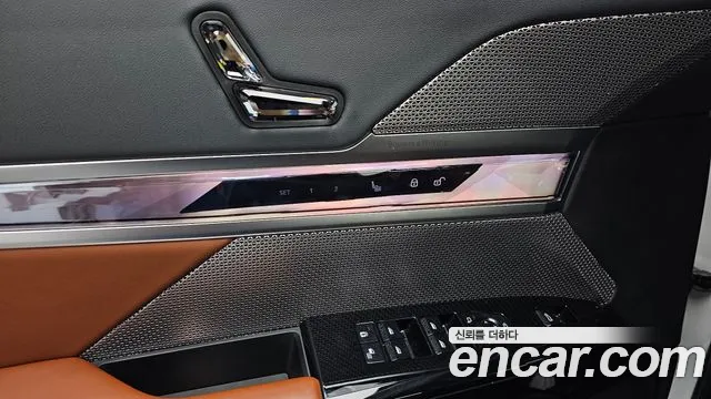 BMW 7-Series — Фото автомобиля 19