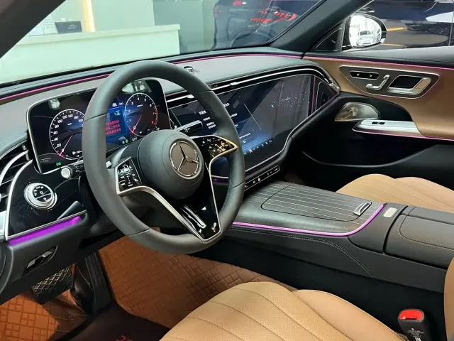 Mercedes-Benz E-Class — Фото автомобиля 8