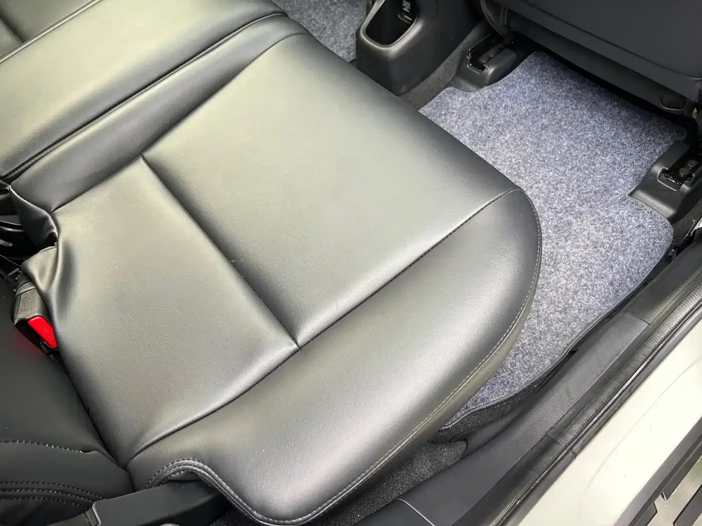 Honda Vezel 2022 1.5L CVT Elite Smart Edition — Фото автомобиля 21