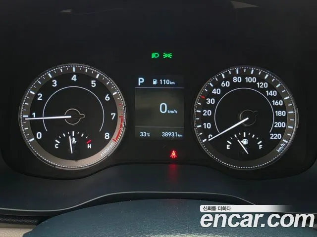 Hyundai Venue — Фото автомобиля 7