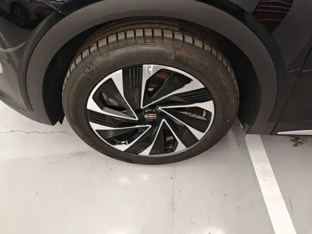 Hongqi Hongqi HS7 PHEV 2024 2.0T PHEV 4WD Flagship Edition 6-seater — Фото автомобиля 22