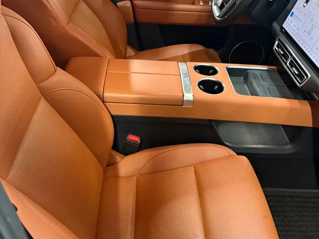 Li Auto L6 — Фото автомобиля 13