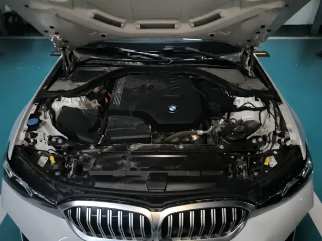 BMW 3 Series — Фото автомобиля 10