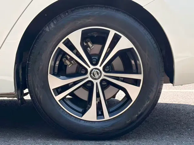 Nissan Sylphy — Фото автомобиля 9