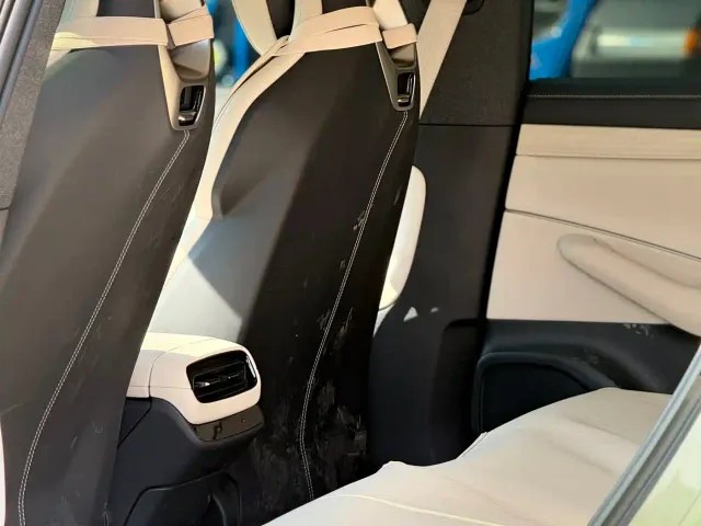 Xiaomi SU7 — Фото автомобиля 9