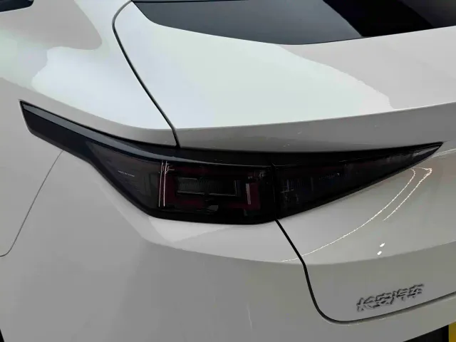 Changan Lamore — Фото автомобиля 9