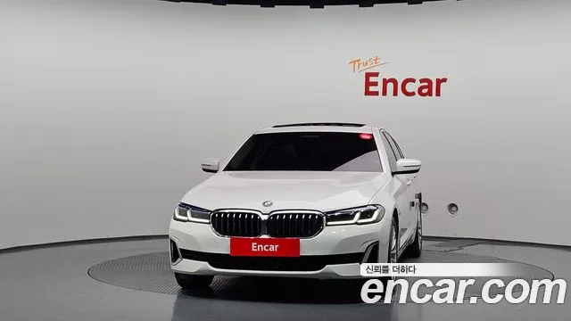 BMW 5 Series G30 — Фото автомобиля 3