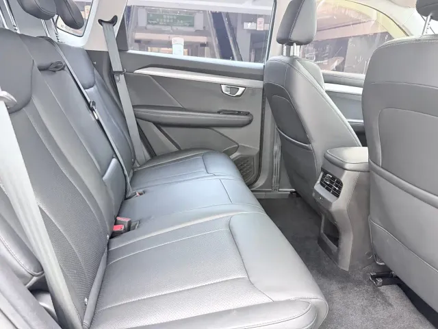 Wuling Asta — Фото автомобиля 8
