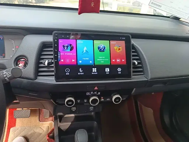 Honda Fit — Фото автомобиля 12