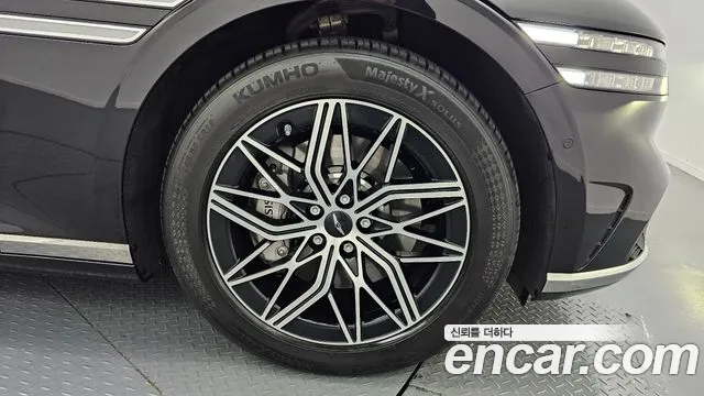 Genesis G90 Бензин 3.5 турбо AWD — Фото автомобиля 20