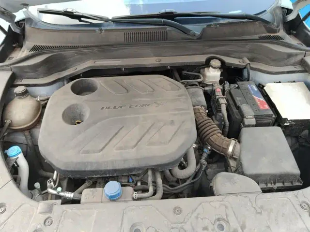 Changan Z6 — Фото автомобиля 10