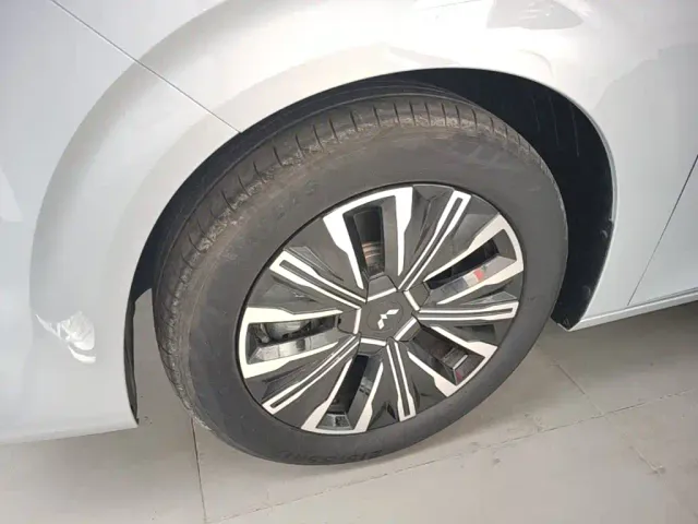 Wuling Starlight 730 — Фото автомобиля 22