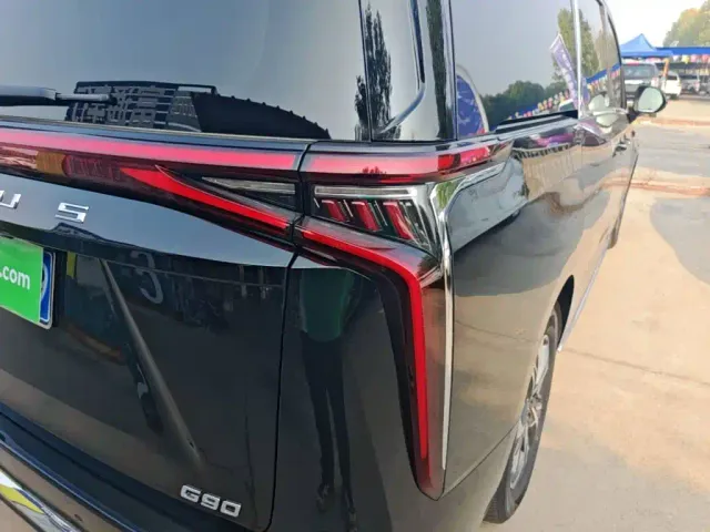 Maxus G90 — Фото автомобиля 7