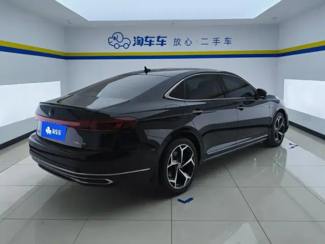 Volkswagen Passat — Фото автомобиля 3